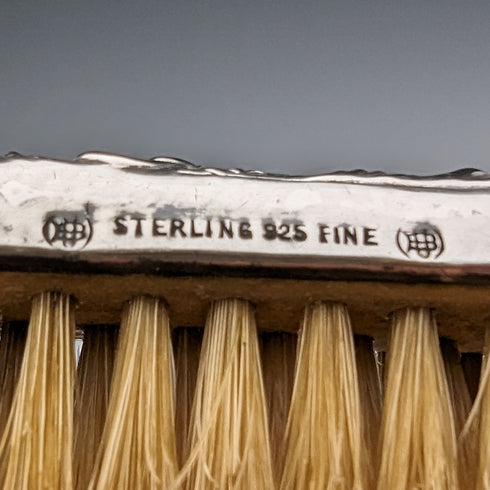 美國古董純銀浮雕雕刻手柄刷